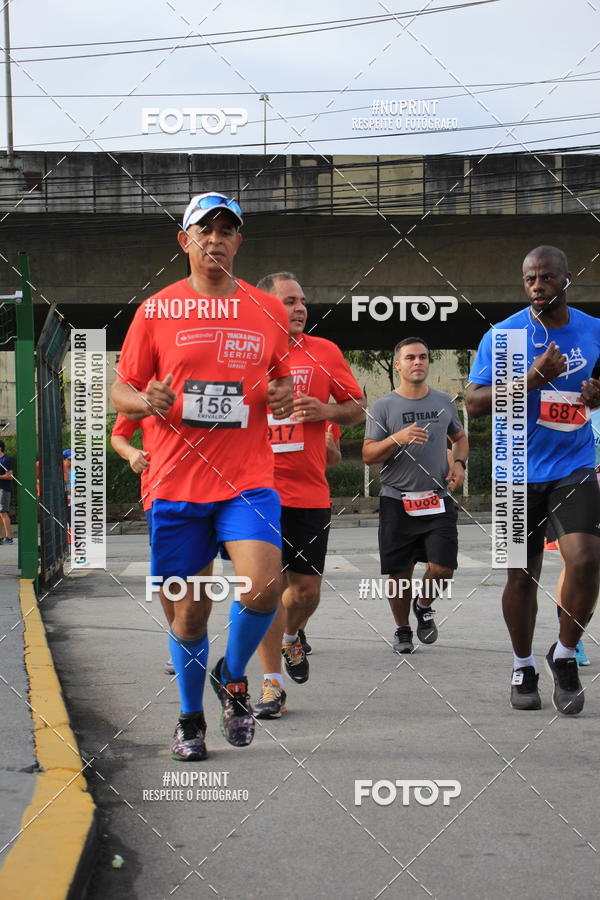 Buy your photos of the eventSantander Track & Field Run Series - Shopping Tambor on Fotop