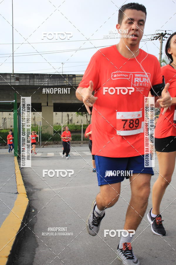 Buy your photos of the eventSantander Track & Field Run Series - Shopping Tambor on Fotop