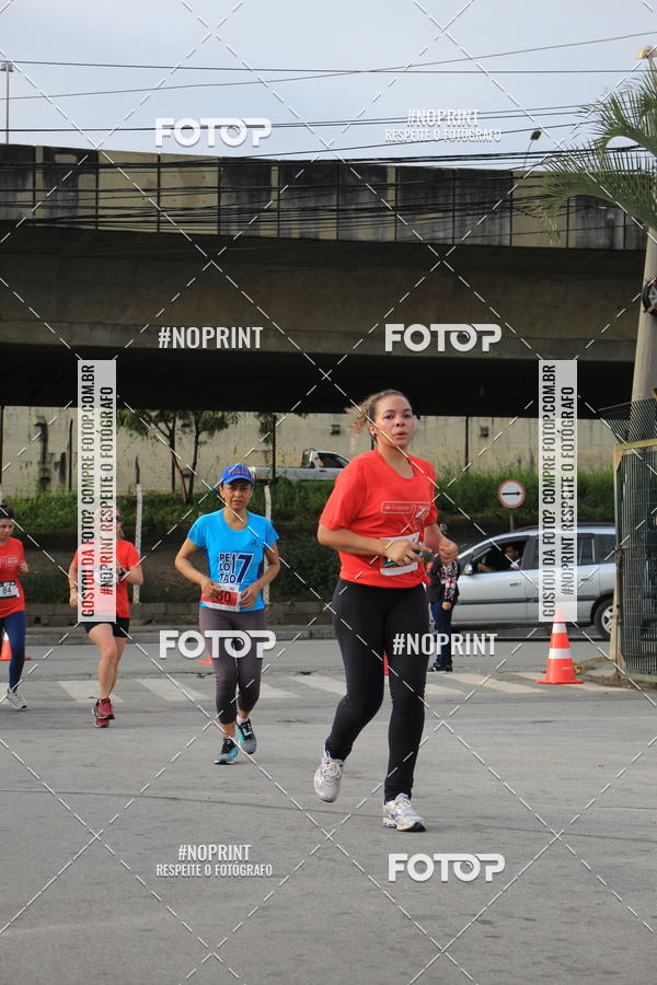 Buy your photos of the eventSantander Track & Field Run Series - Shopping Tambor on Fotop
