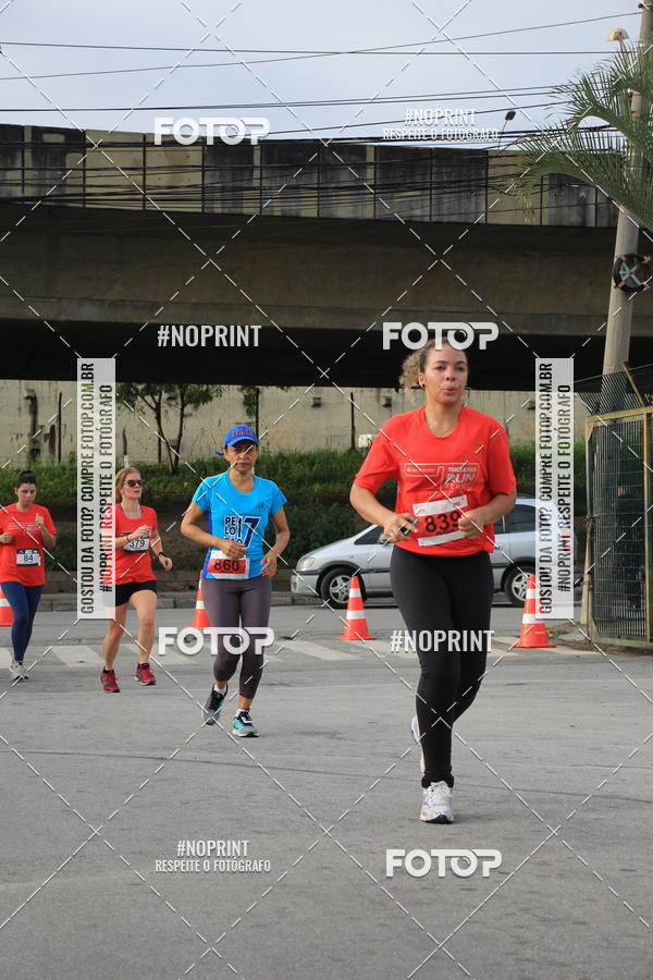 Buy your photos of the eventSantander Track & Field Run Series - Shopping Tambor on Fotop