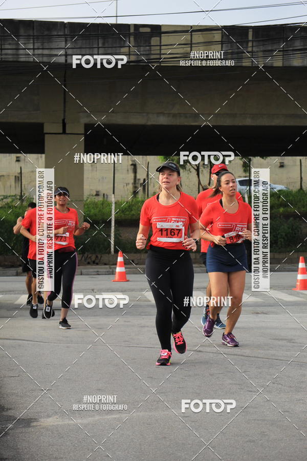 Buy your photos of the eventSantander Track & Field Run Series - Shopping Tambor on Fotop