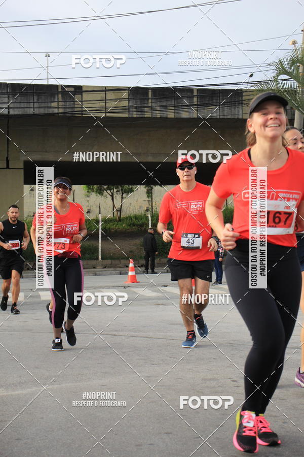 Buy your photos of the eventSantander Track & Field Run Series - Shopping Tambor on Fotop
