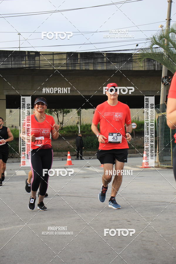 Buy your photos of the eventSantander Track & Field Run Series - Shopping Tambor on Fotop