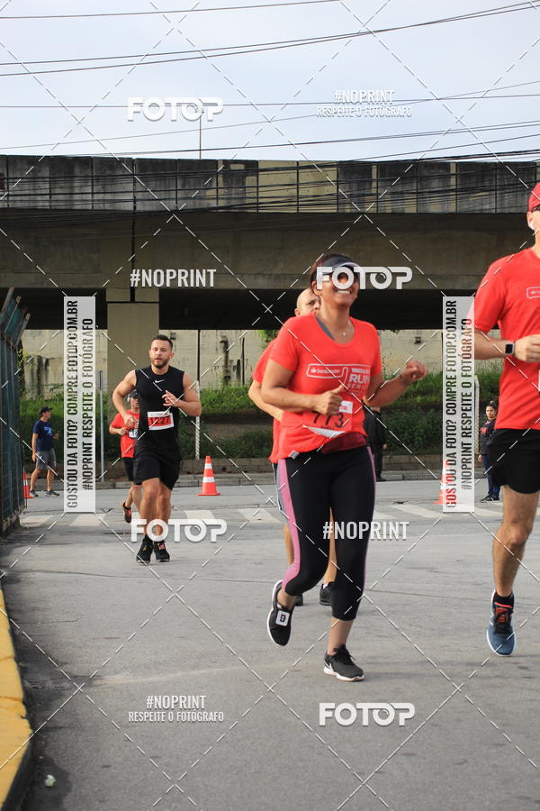 Buy your photos of the eventSantander Track & Field Run Series - Shopping Tambor on Fotop