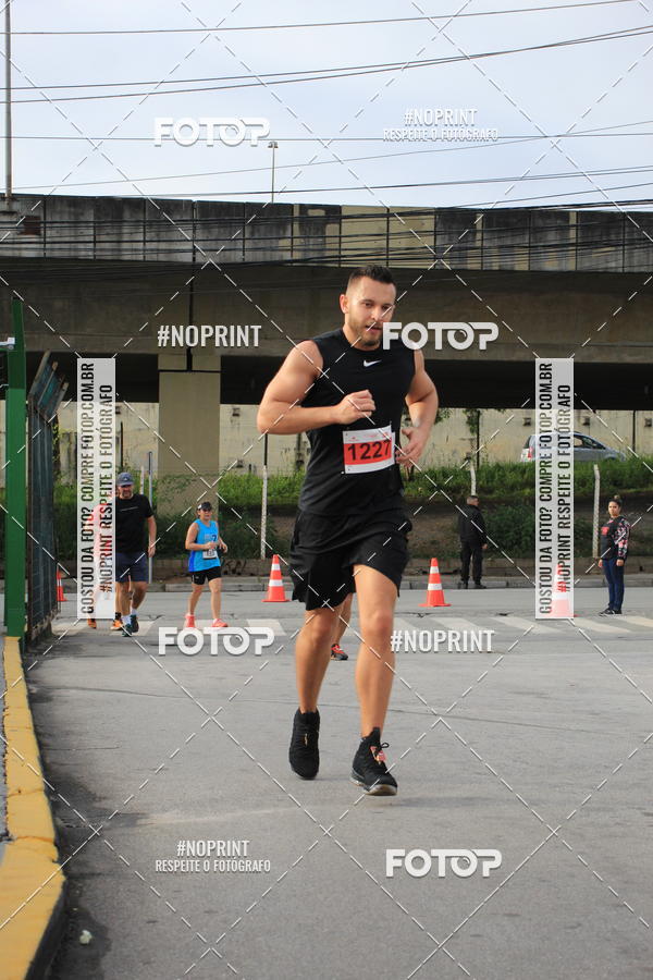 Buy your photos of the eventSantander Track & Field Run Series - Shopping Tambor on Fotop