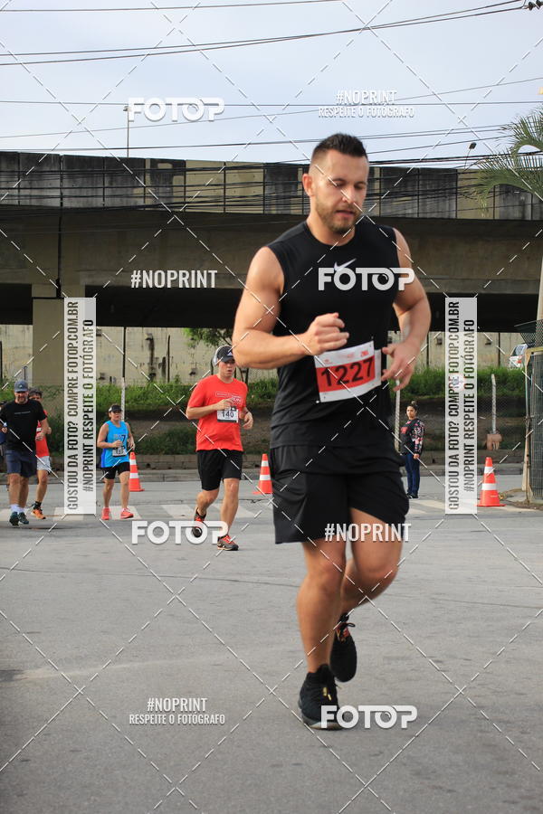Buy your photos of the eventSantander Track & Field Run Series - Shopping Tambor on Fotop