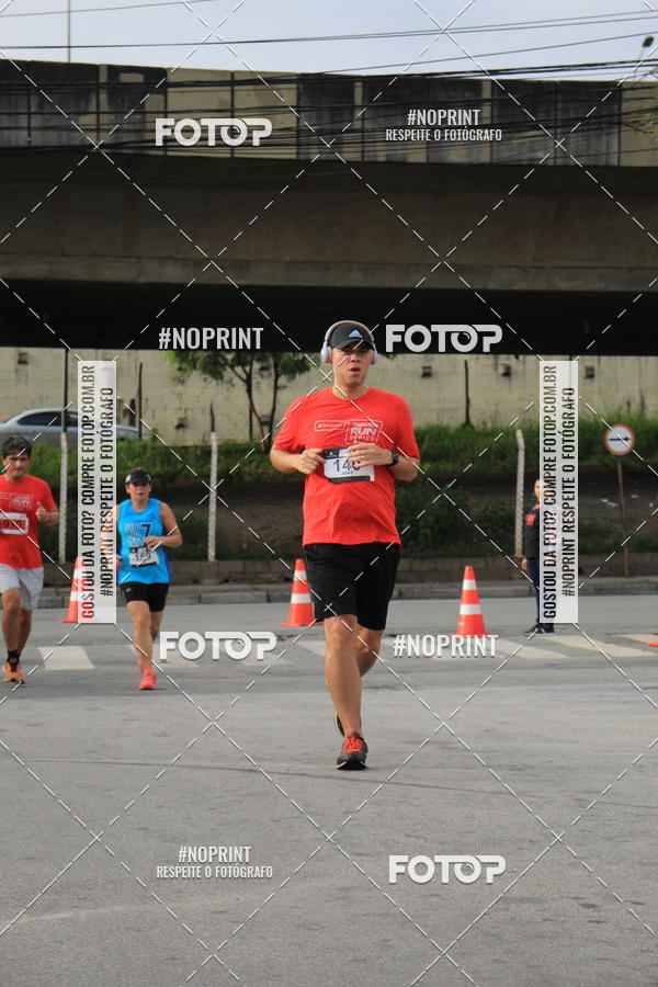 Buy your photos of the eventSantander Track & Field Run Series - Shopping Tambor on Fotop