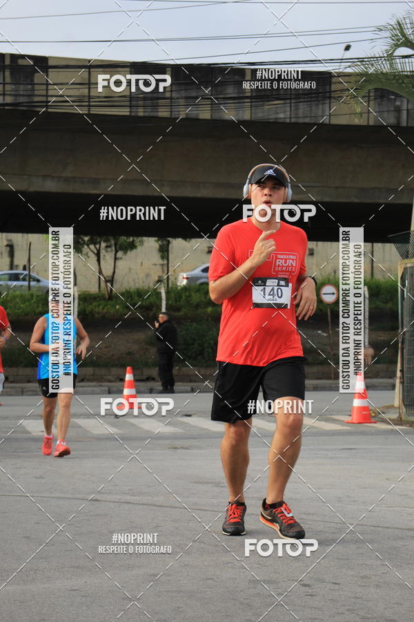 Buy your photos of the eventSantander Track & Field Run Series - Shopping Tambor on Fotop