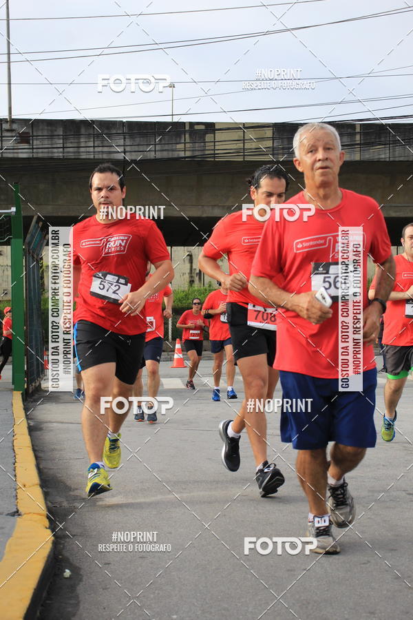 Buy your photos of the eventSantander Track & Field Run Series - Shopping Tambor on Fotop