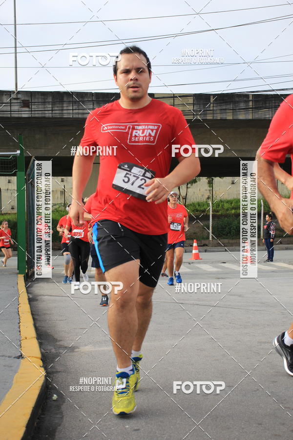 Buy your photos of the eventSantander Track & Field Run Series - Shopping Tambor on Fotop