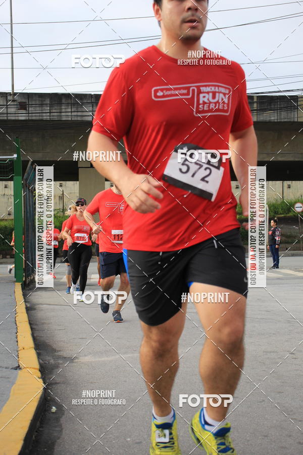 Buy your photos of the eventSantander Track & Field Run Series - Shopping Tambor on Fotop