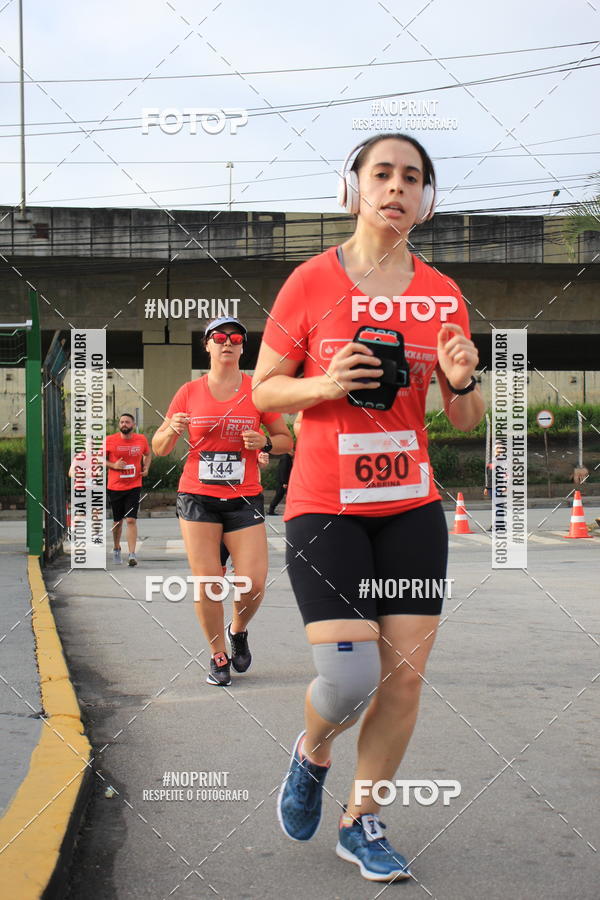 Buy your photos of the eventSantander Track & Field Run Series - Shopping Tambor on Fotop