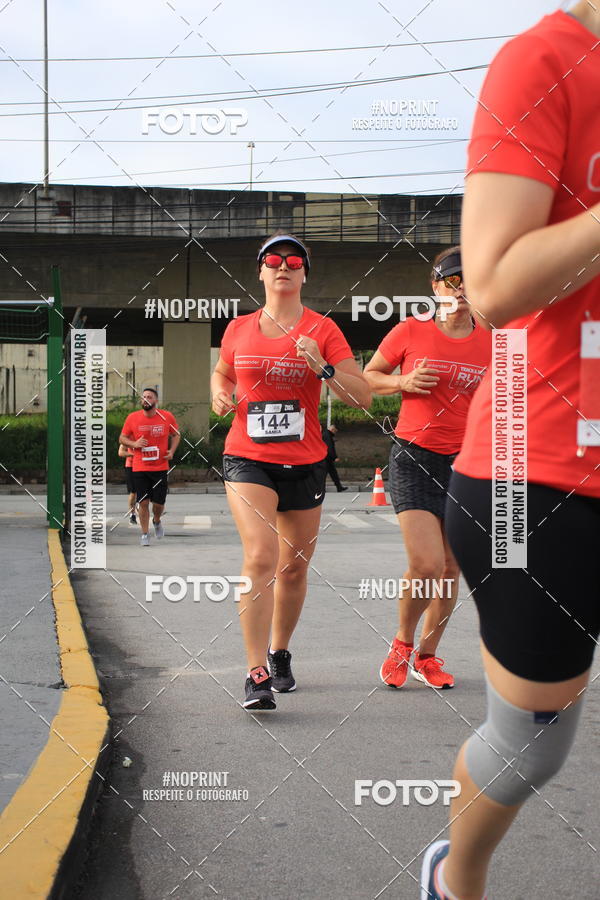Buy your photos of the eventSantander Track & Field Run Series - Shopping Tambor on Fotop