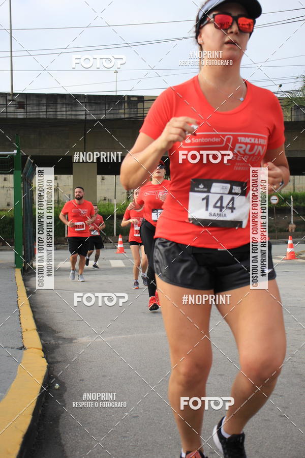 Buy your photos of the eventSantander Track & Field Run Series - Shopping Tambor on Fotop