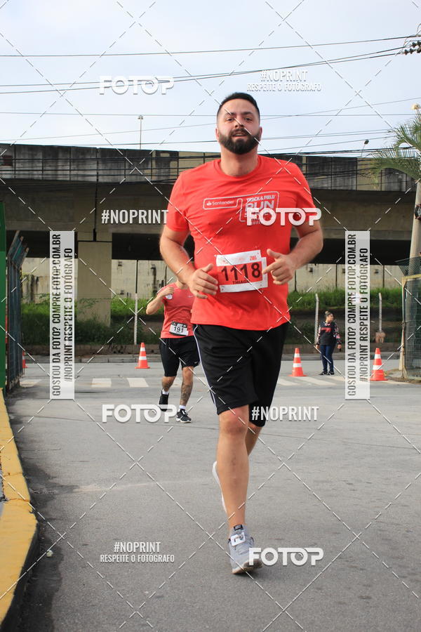 Buy your photos of the eventSantander Track & Field Run Series - Shopping Tambor on Fotop