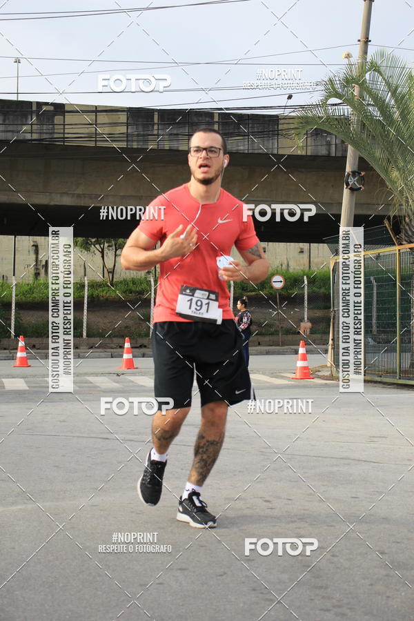 Buy your photos of the eventSantander Track & Field Run Series - Shopping Tambor on Fotop