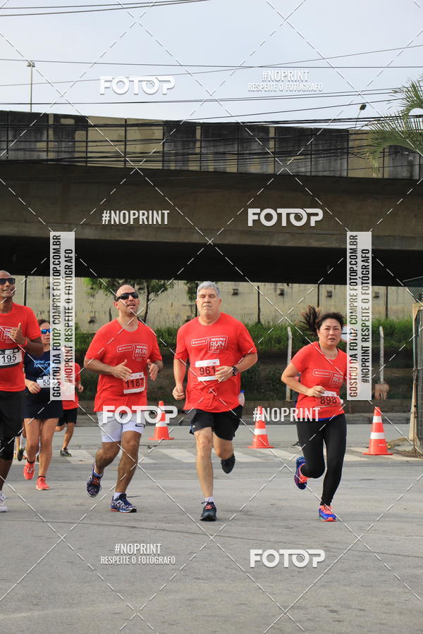 Buy your photos of the eventSantander Track & Field Run Series - Shopping Tambor on Fotop