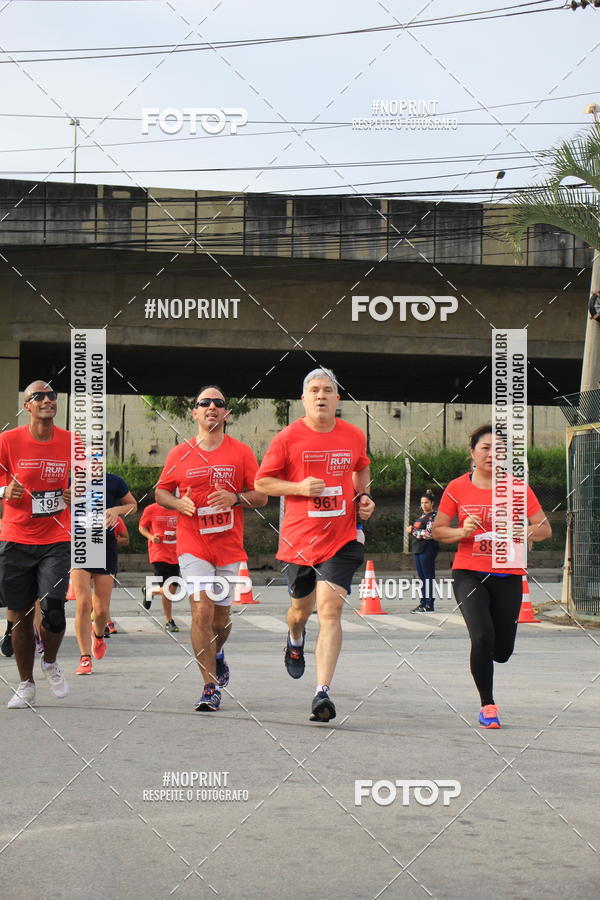 Buy your photos of the eventSantander Track & Field Run Series - Shopping Tambor on Fotop