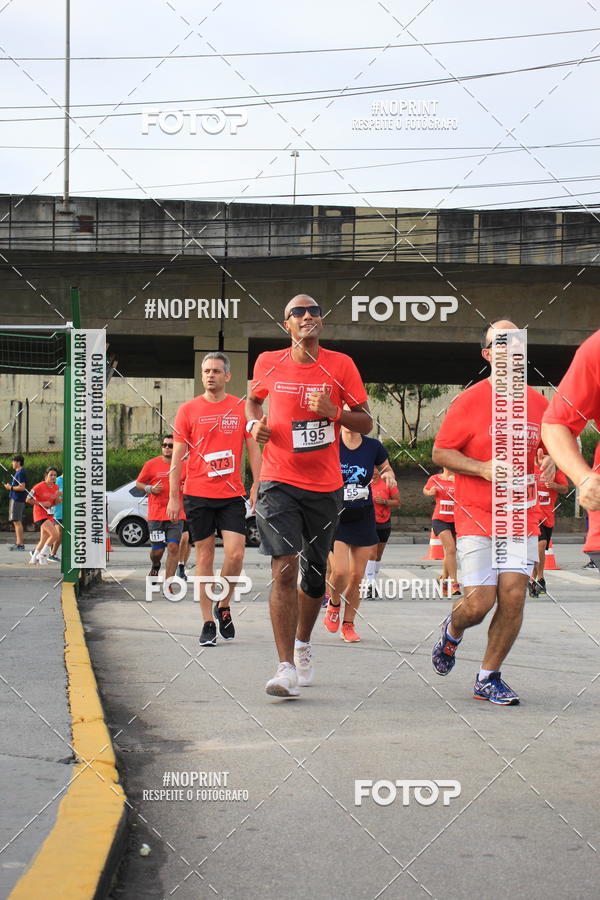 Buy your photos of the eventSantander Track & Field Run Series - Shopping Tambor on Fotop
