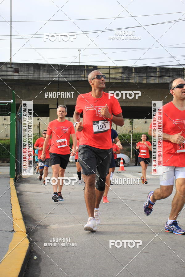 Buy your photos of the eventSantander Track & Field Run Series - Shopping Tambor on Fotop