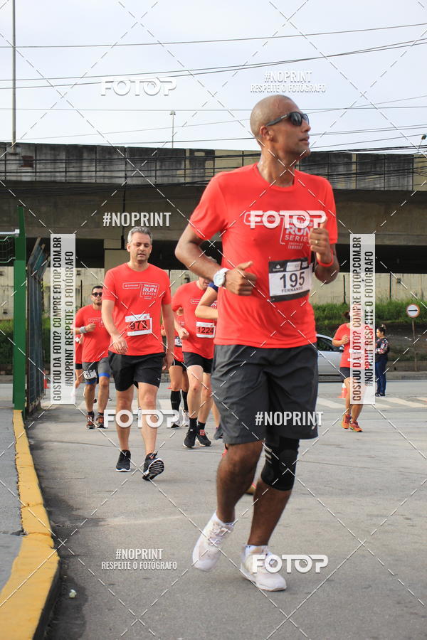 Buy your photos of the eventSantander Track & Field Run Series - Shopping Tambor on Fotop