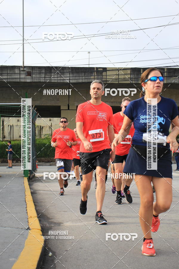 Buy your photos of the eventSantander Track & Field Run Series - Shopping Tambor on Fotop