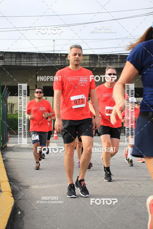 Buy your photos of the eventSantander Track & Field Run Series - Shopping Tambor on Fotop