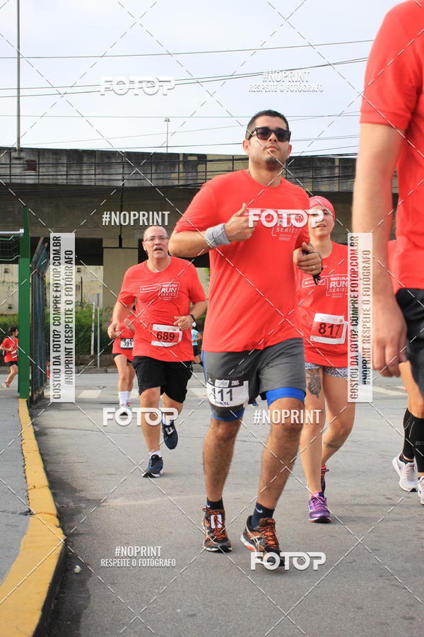 Buy your photos of the eventSantander Track & Field Run Series - Shopping Tambor on Fotop