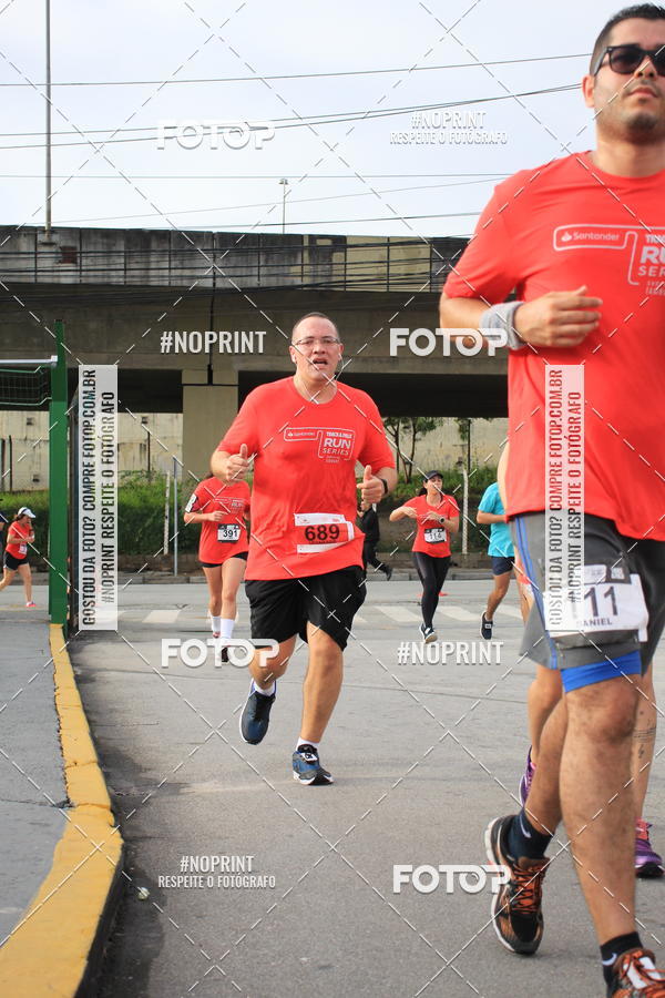 Buy your photos of the eventSantander Track & Field Run Series - Shopping Tambor on Fotop
