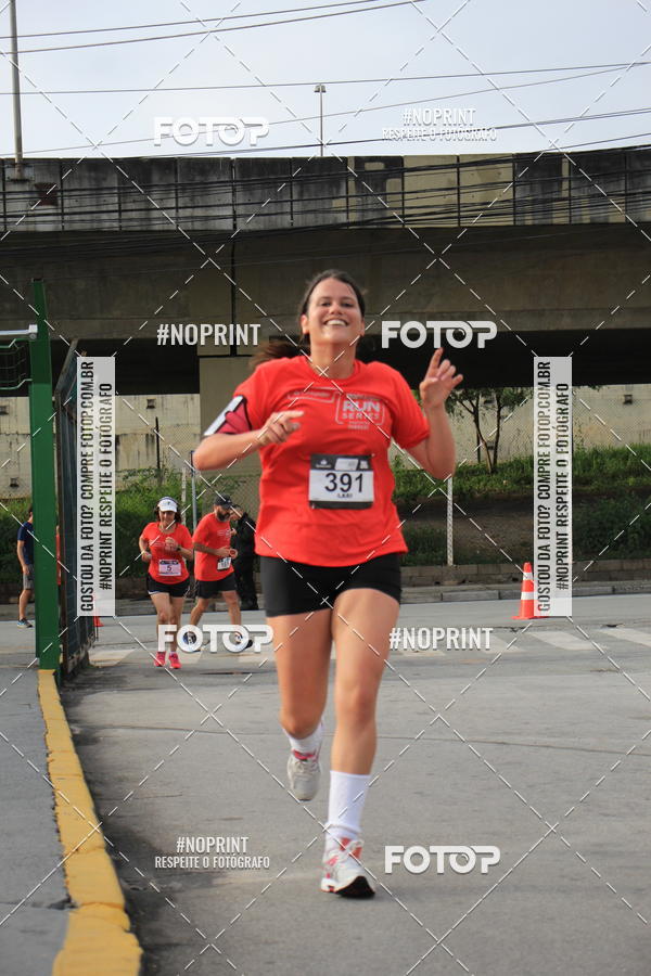 Buy your photos of the eventSantander Track & Field Run Series - Shopping Tambor on Fotop