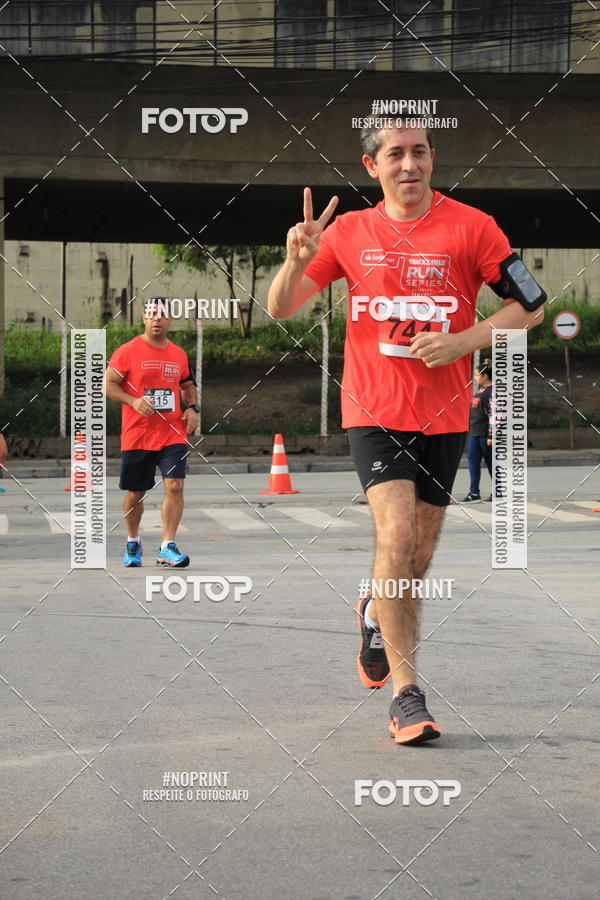Buy your photos of the eventSantander Track & Field Run Series - Shopping Tambor on Fotop