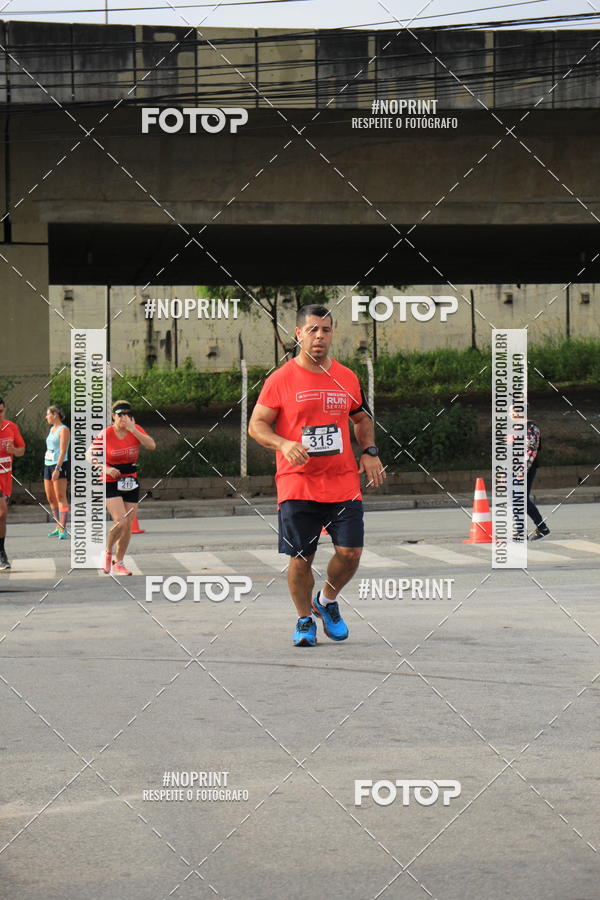 Buy your photos of the eventSantander Track & Field Run Series - Shopping Tambor on Fotop
