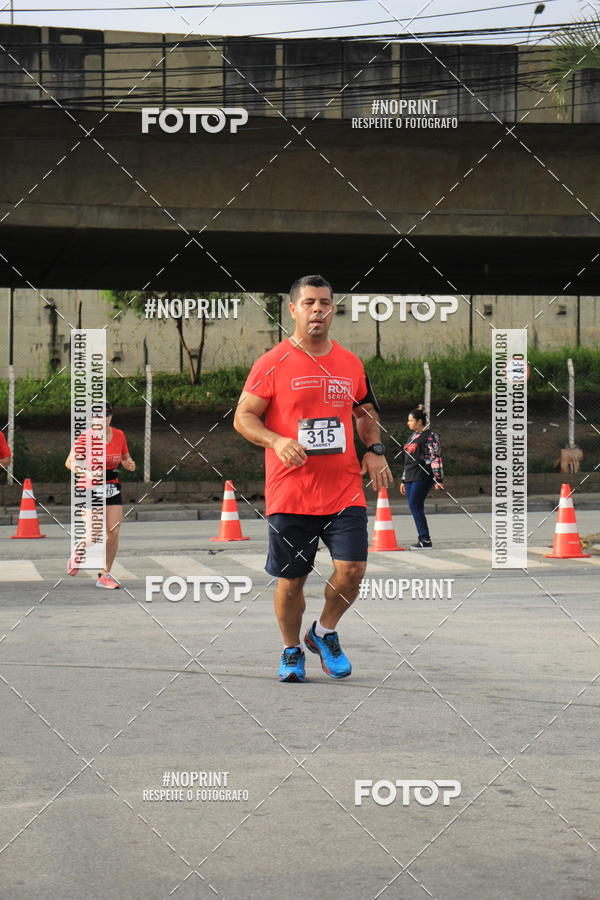 Buy your photos of the eventSantander Track & Field Run Series - Shopping Tambor on Fotop