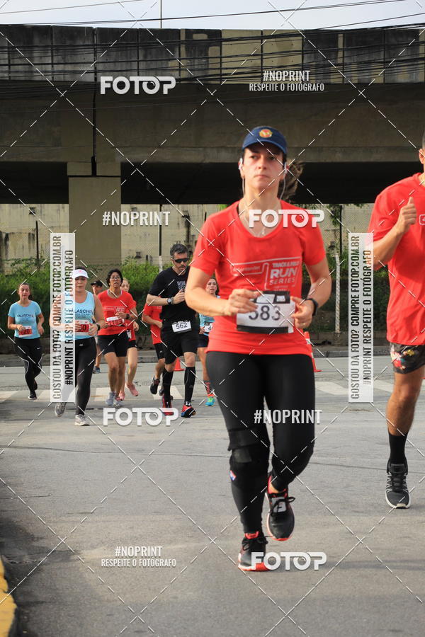 Buy your photos of the eventSantander Track & Field Run Series - Shopping Tambor on Fotop