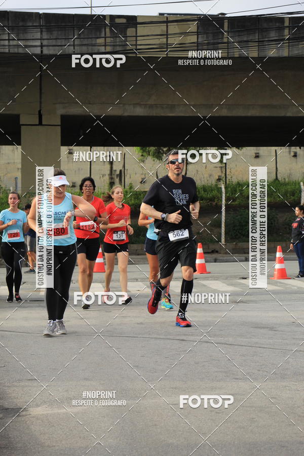 Buy your photos of the eventSantander Track & Field Run Series - Shopping Tambor on Fotop