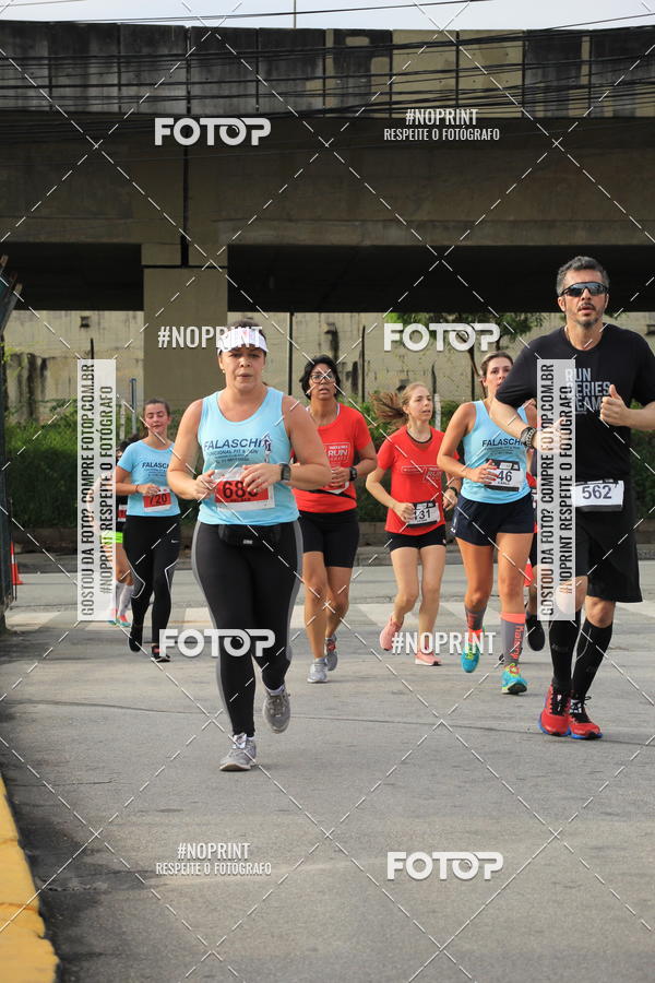 Buy your photos of the eventSantander Track & Field Run Series - Shopping Tambor on Fotop