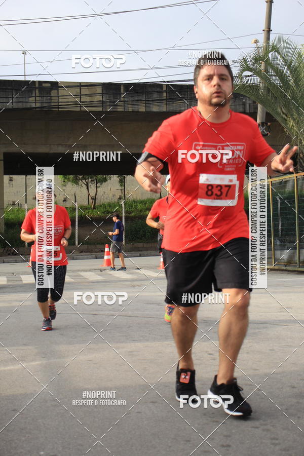 Buy your photos of the eventSantander Track & Field Run Series - Shopping Tambor on Fotop