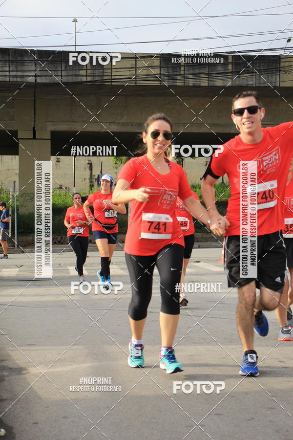 Buy your photos of the eventSantander Track & Field Run Series - Shopping Tambor on Fotop