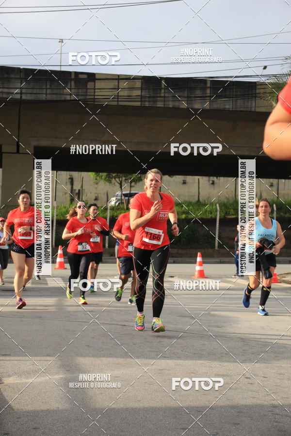 Buy your photos of the eventSantander Track & Field Run Series - Shopping Tambor on Fotop