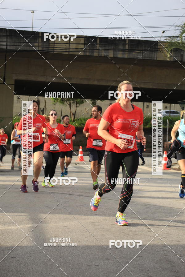 Buy your photos of the eventSantander Track & Field Run Series - Shopping Tambor on Fotop