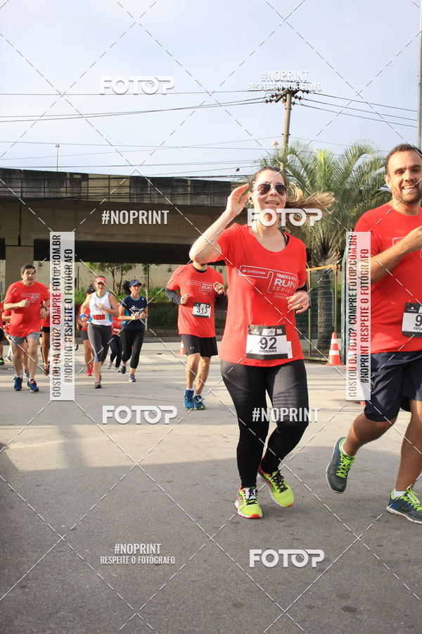 Buy your photos of the eventSantander Track & Field Run Series - Shopping Tambor on Fotop