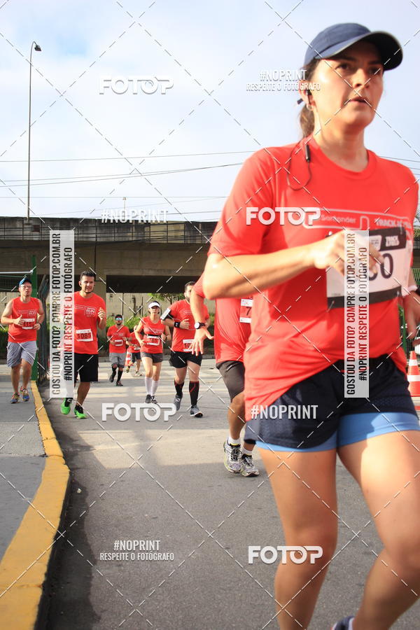 Buy your photos of the eventSantander Track & Field Run Series - Shopping Tambor on Fotop