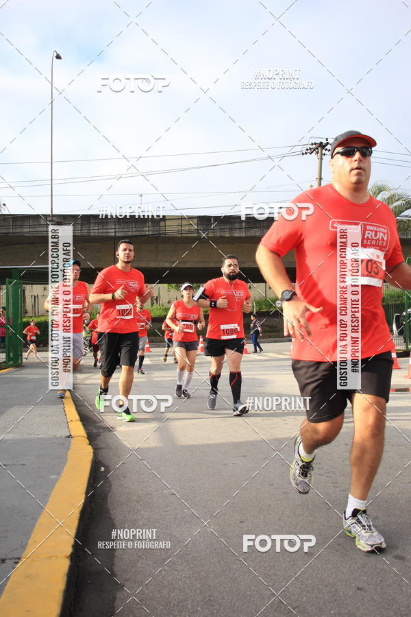 Buy your photos of the eventSantander Track & Field Run Series - Shopping Tambor on Fotop