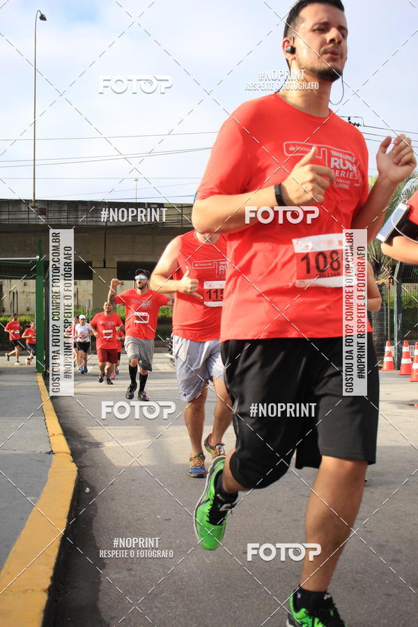 Buy your photos of the eventSantander Track & Field Run Series - Shopping Tambor on Fotop