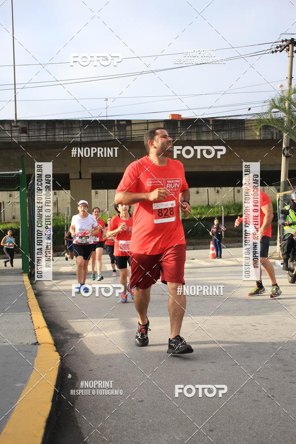 Buy your photos of the eventSantander Track & Field Run Series - Shopping Tambor on Fotop