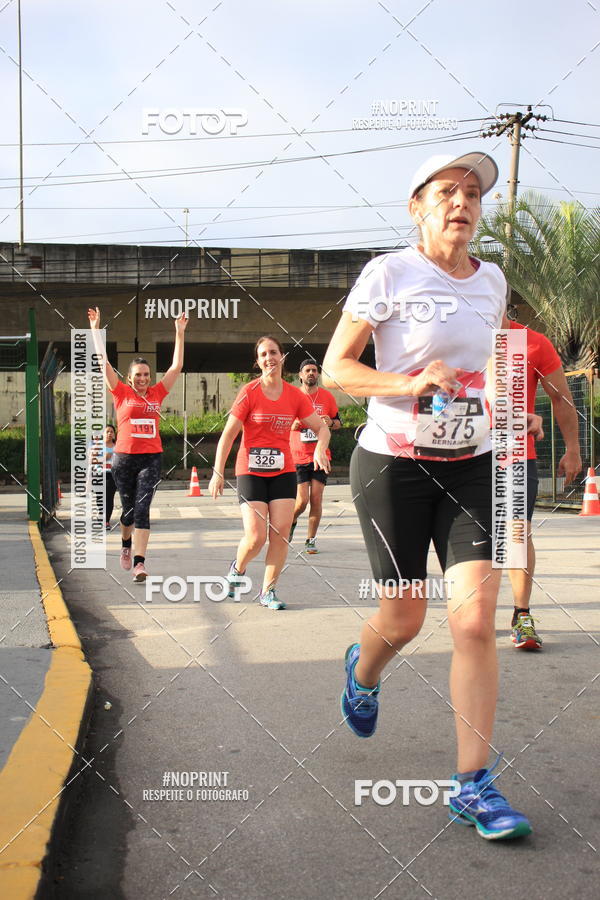 Buy your photos of the eventSantander Track & Field Run Series - Shopping Tambor on Fotop