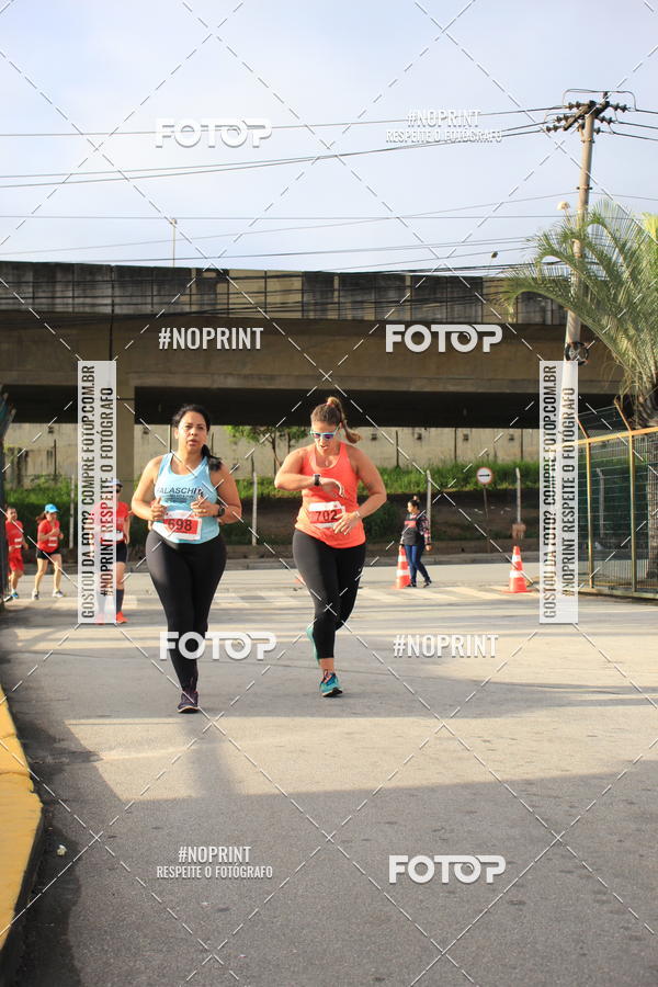 Buy your photos of the eventSantander Track & Field Run Series - Shopping Tambor on Fotop