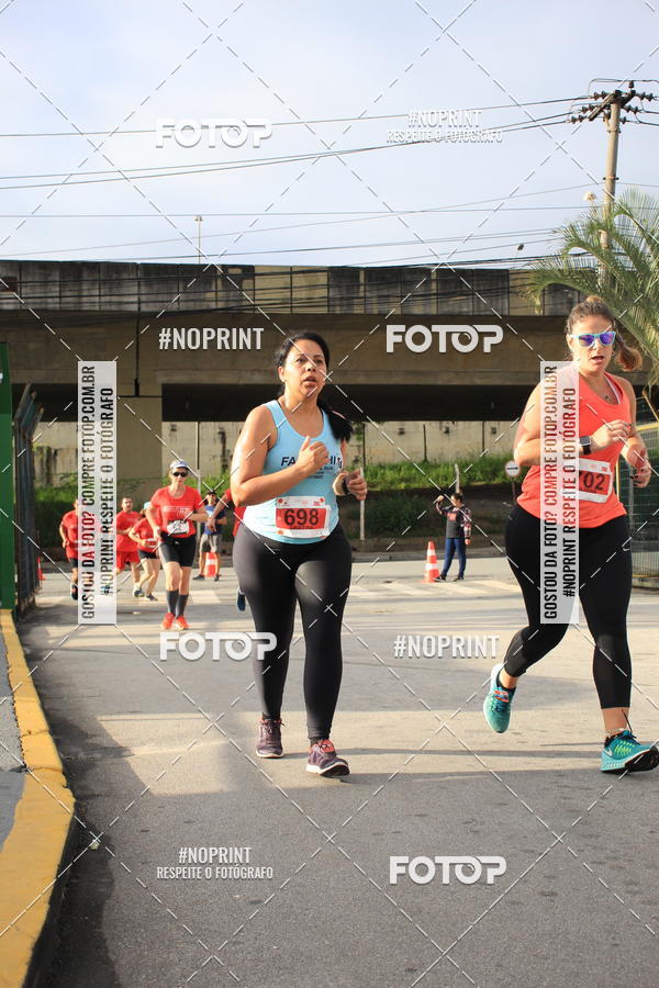 Buy your photos of the eventSantander Track & Field Run Series - Shopping Tambor on Fotop