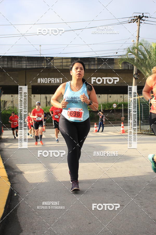 Buy your photos of the eventSantander Track & Field Run Series - Shopping Tambor on Fotop