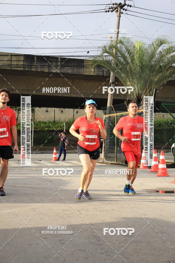 Buy your photos of the eventSantander Track & Field Run Series - Shopping Tambor on Fotop